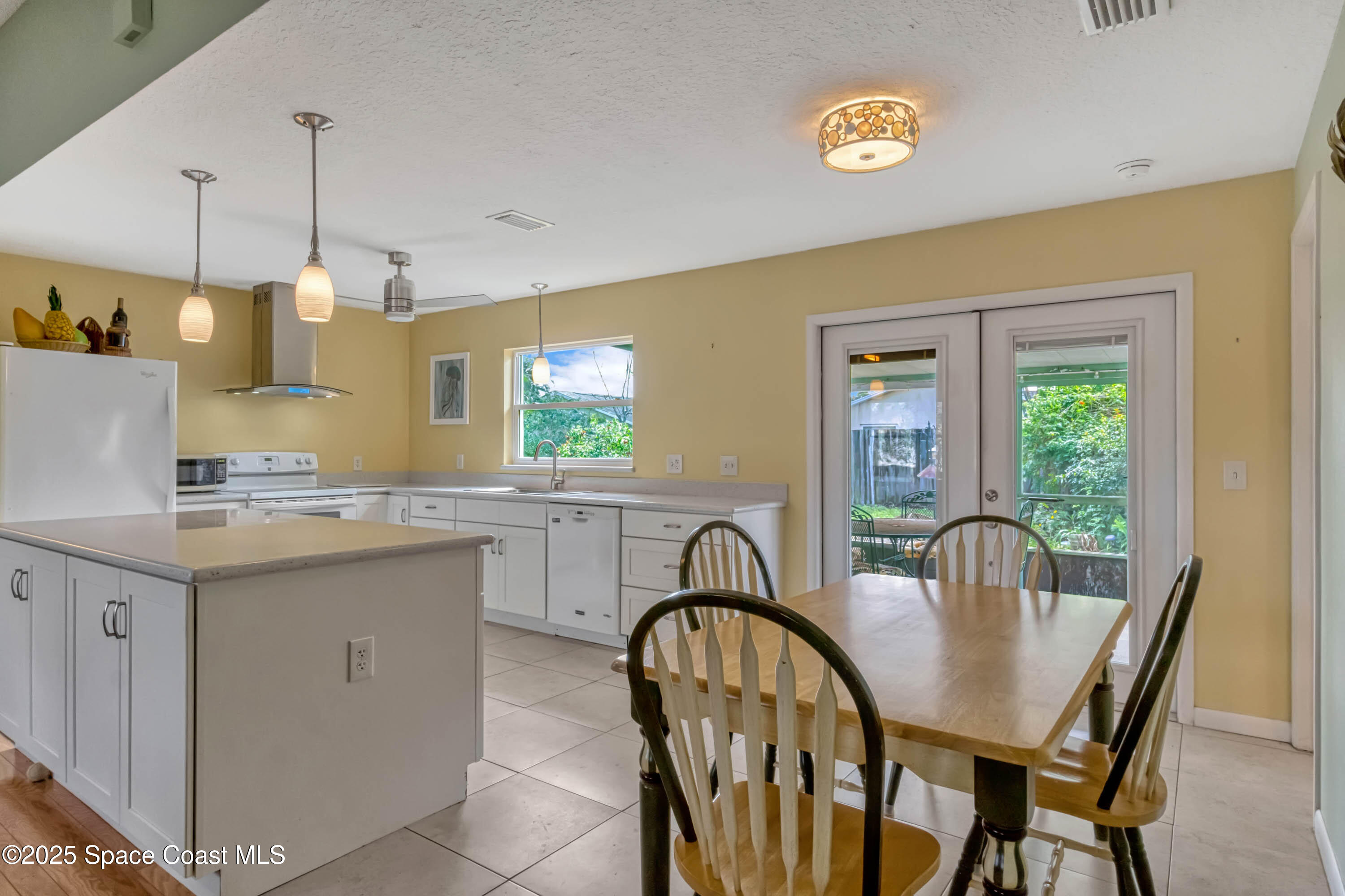 1747 West Shores Road Melbourne, FL 32935 - Photo 3 of 17 1747-w-shores-rd-melbourne-fl-32935---07