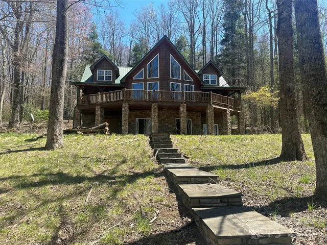 $571,000 | 40 Boulder Lane, Gerton, NC 28735