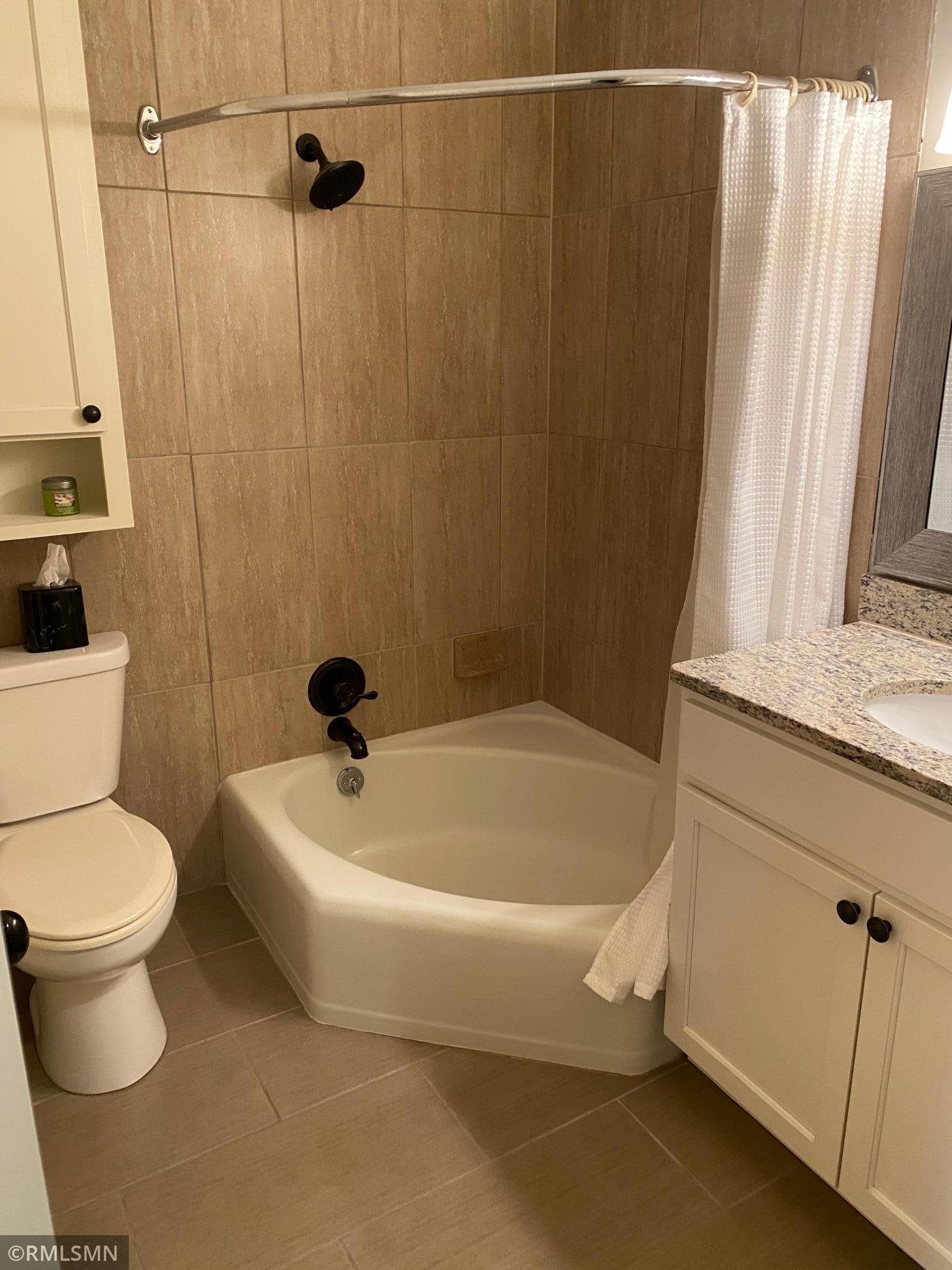 8324 Beard Road Bloomington, MN 55431 - Photo 5 of 11
