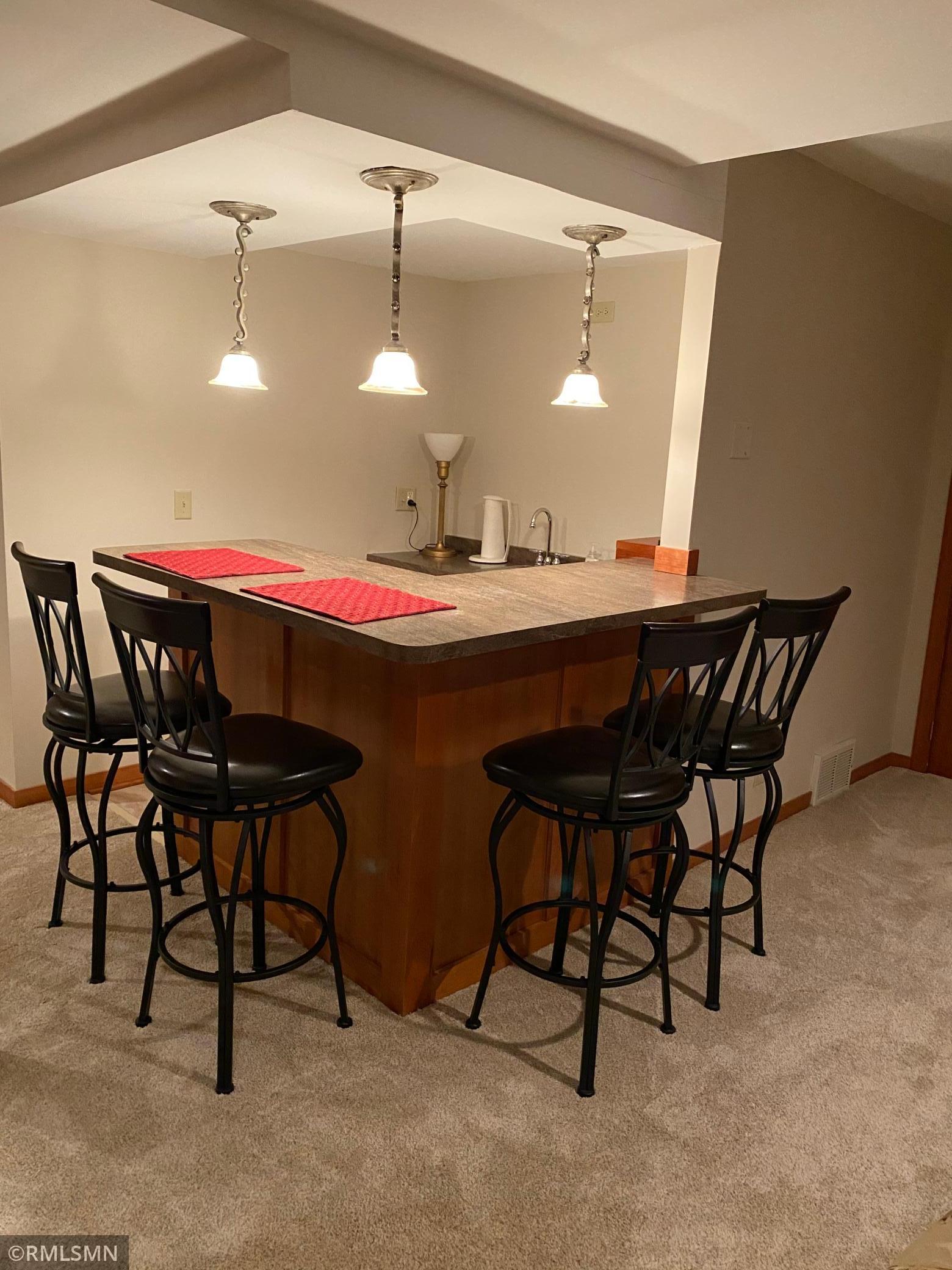 8324 Beard Road Bloomington, MN 55431 - Photo 9 of 11