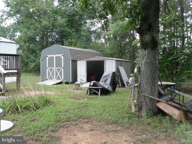 2223 Country Road Beaverdam, VA 23015 - Photo 8 of 9 Exterior (Rear)