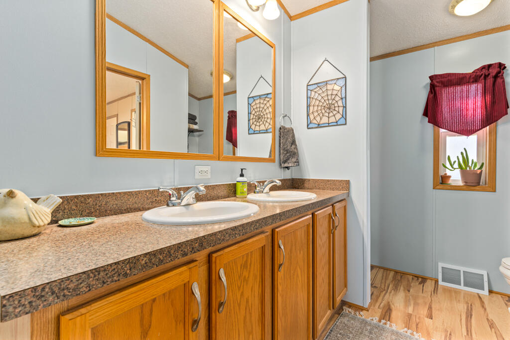 22 Arrowhead Drive Lisbon, ME 04250 - Photo 13 of 33 DSC09414