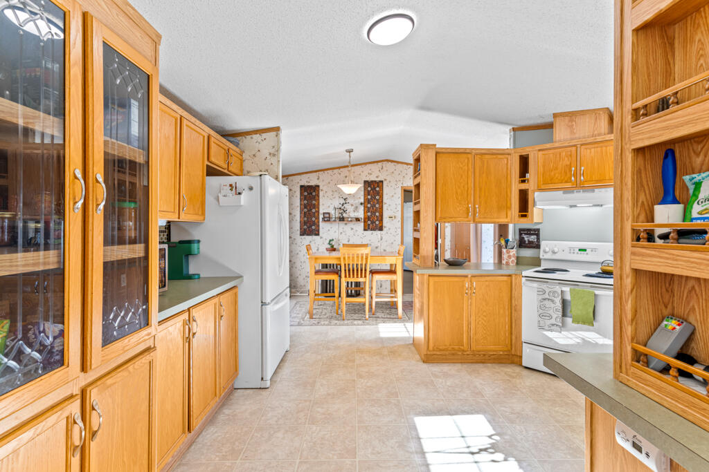 22 Arrowhead Drive Lisbon, ME 04250 - Photo 4 of 33 DSC09422