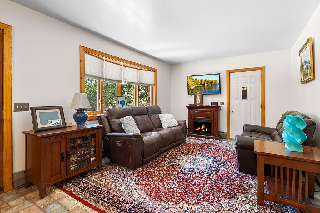 28 Crandall Road Tiverton, RI 02878 - Photo 15 of 32 Gallery Image 15