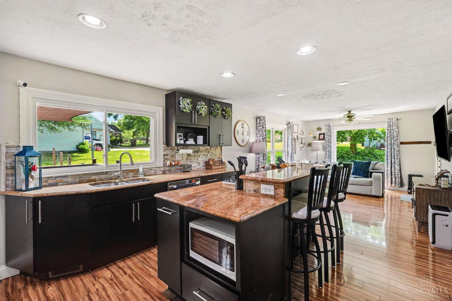 7711 Sharts Road Springboro, OH 45066 - Photo 9 of 36