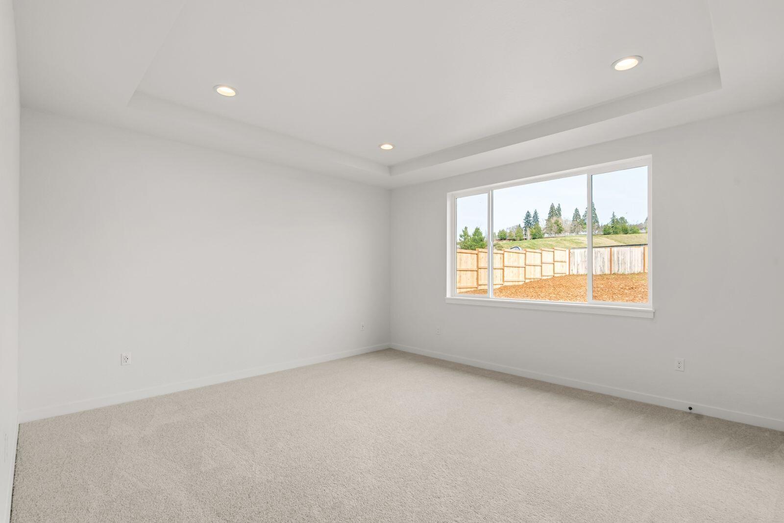 1159 Pumpkin Ridge, Unit 323 Eagle Point, OR 97524 - Photo 15 of 37