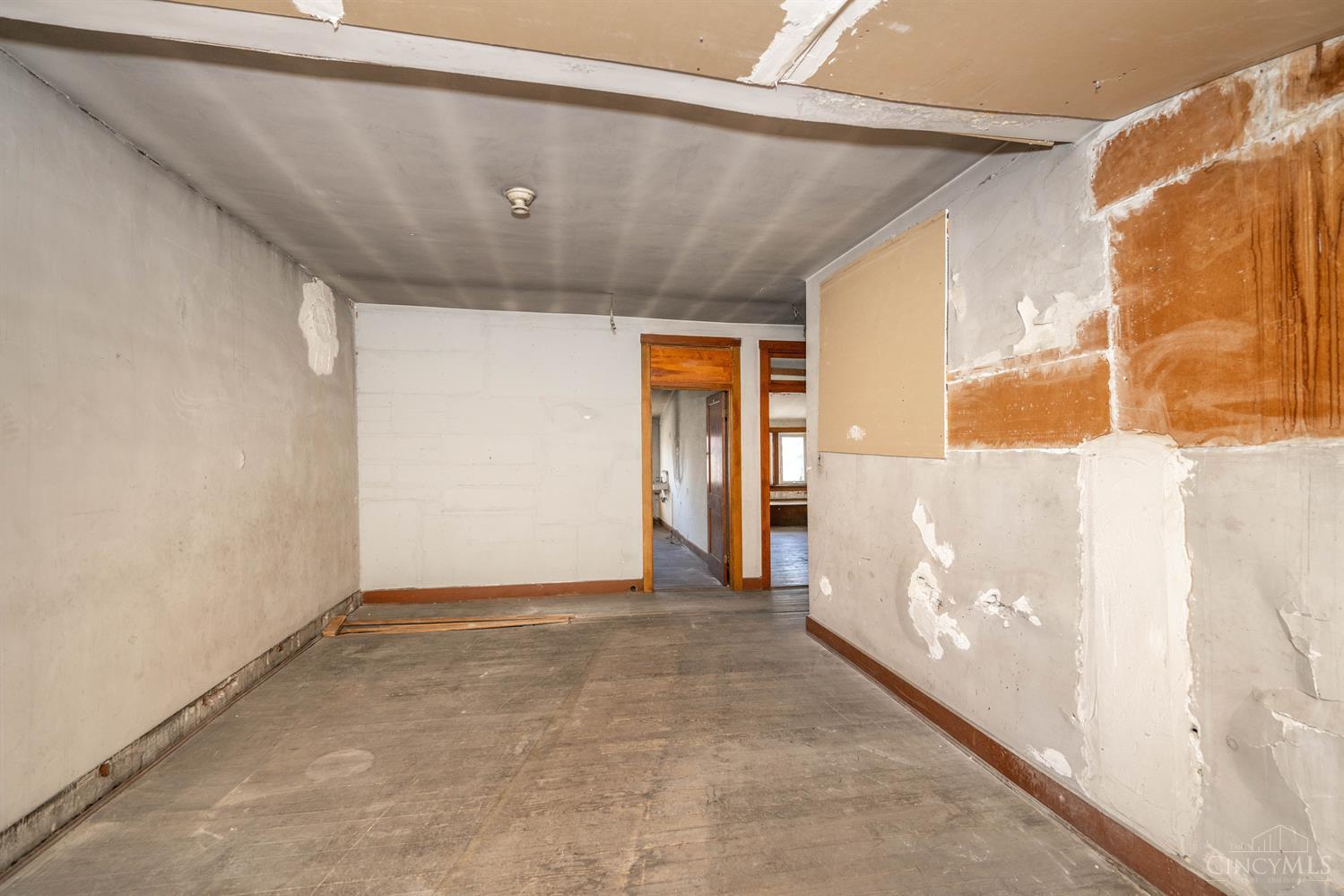 3896 Reading Road, Unit O Cincinnati, OH 45229 - Photo 37 of 62 Gallery Image 37