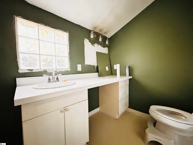 $155,000 | 110 Maplebrook Street, Laurens, SC 29360