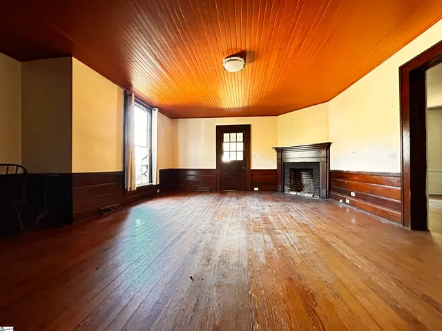 $155,000 | 110 Maplebrook Street, Laurens, SC 29360