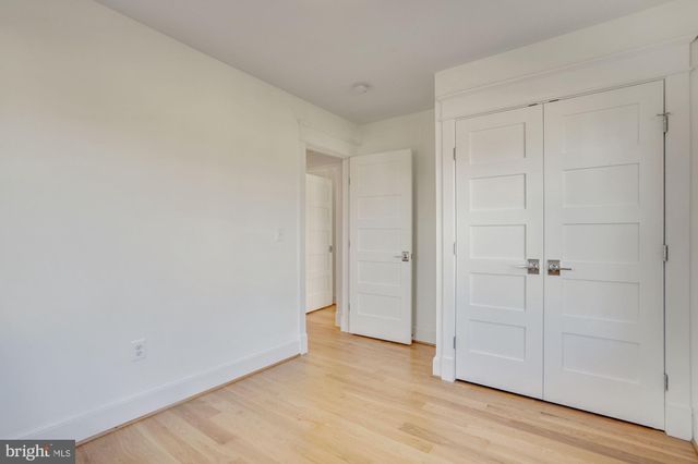 $2,000,000 | 217 East Custis Avenue, Alexandria, VA 22301