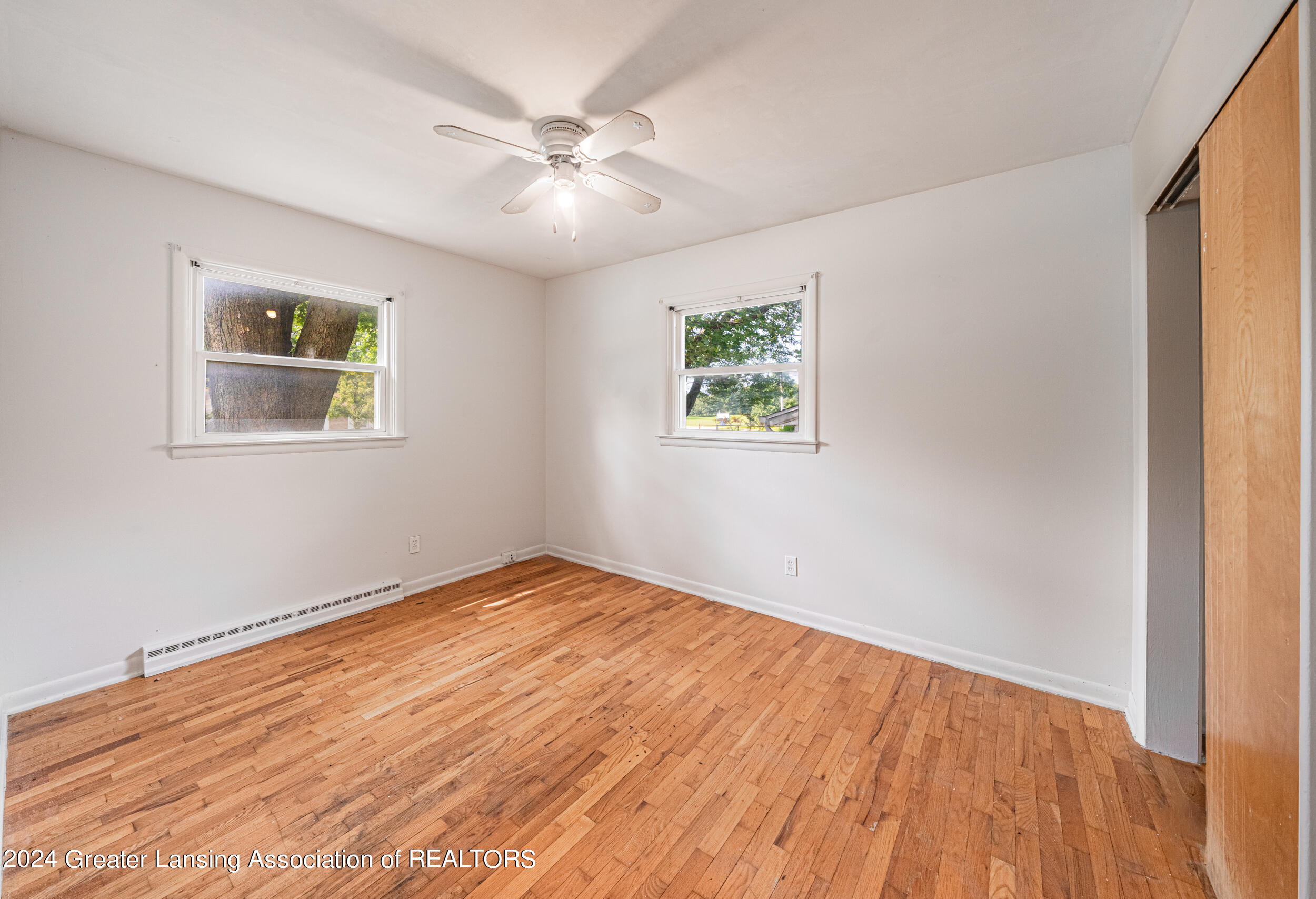 124 West Cavanaugh Road Lansing, MI 48910 - Photo 9 of 21 Bedroom 2