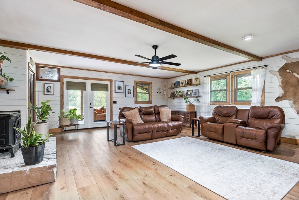 1653 Lester Flatt Road Sparta, TN 38583 - Photo 30 of 59 a living room with furniture and a large window