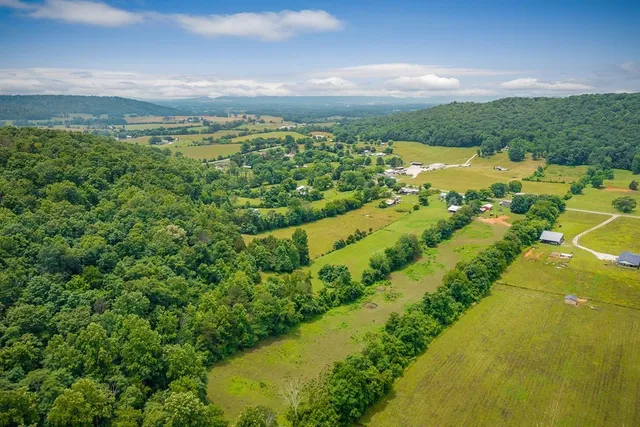 $599,900 | 1653 Lester Flatt Road, Sparta, TN 38583