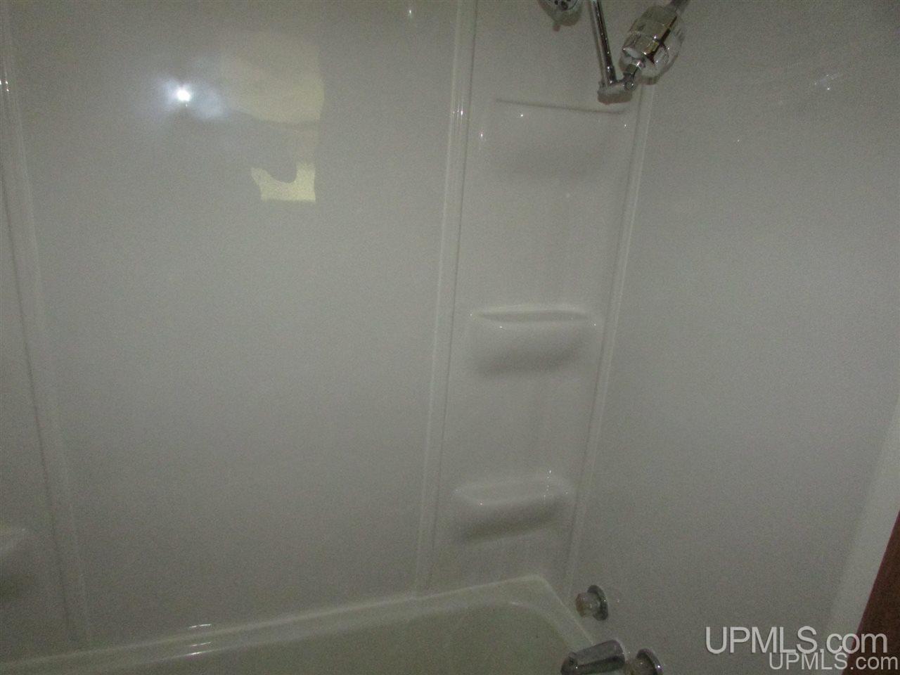 113 West Fall Street L'Anse, MI 49946 - Photo 12 of 17