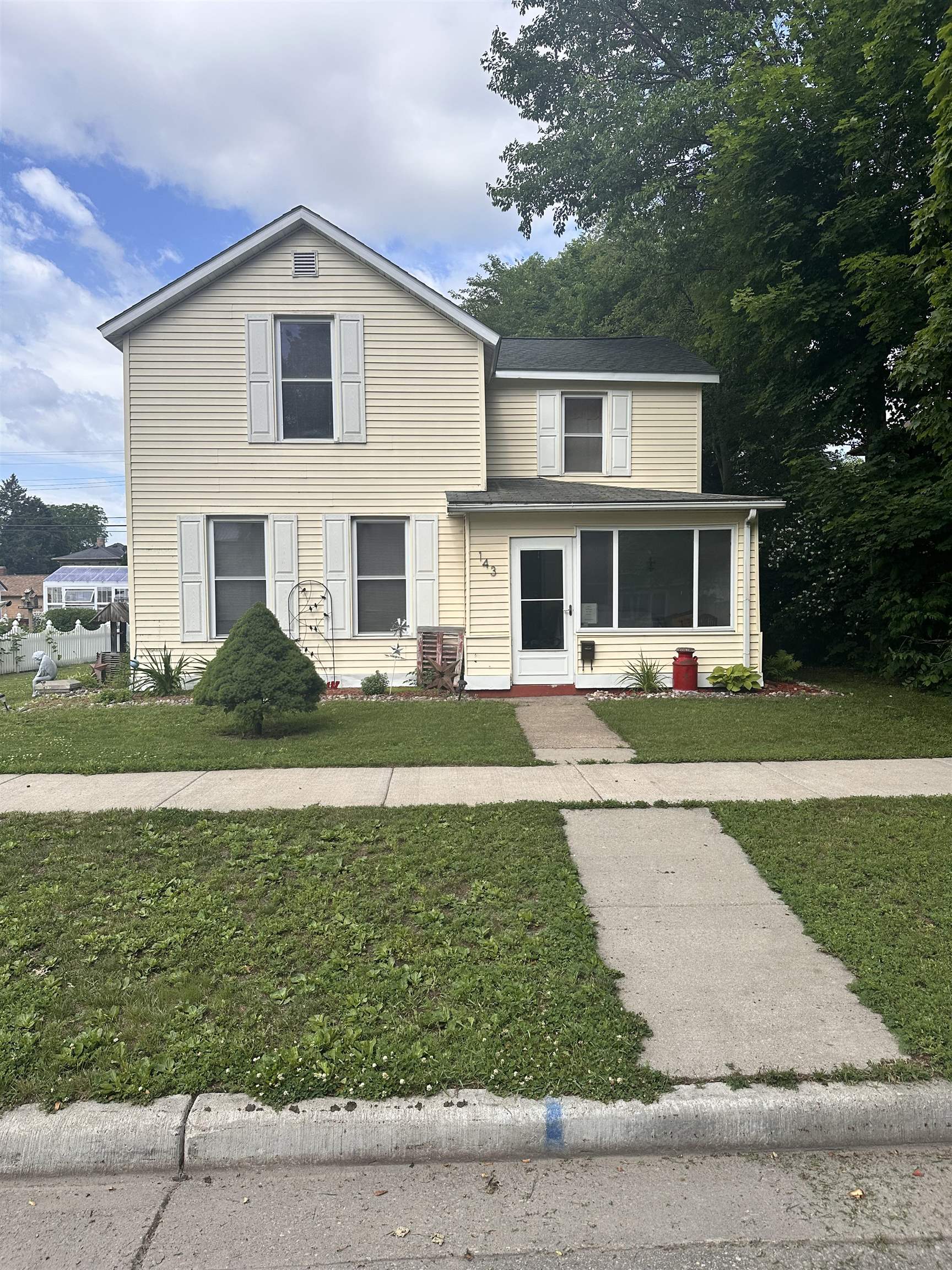 143 North Michigan Street Prairie du Chien, WI 53821 - Photo 1 of 25