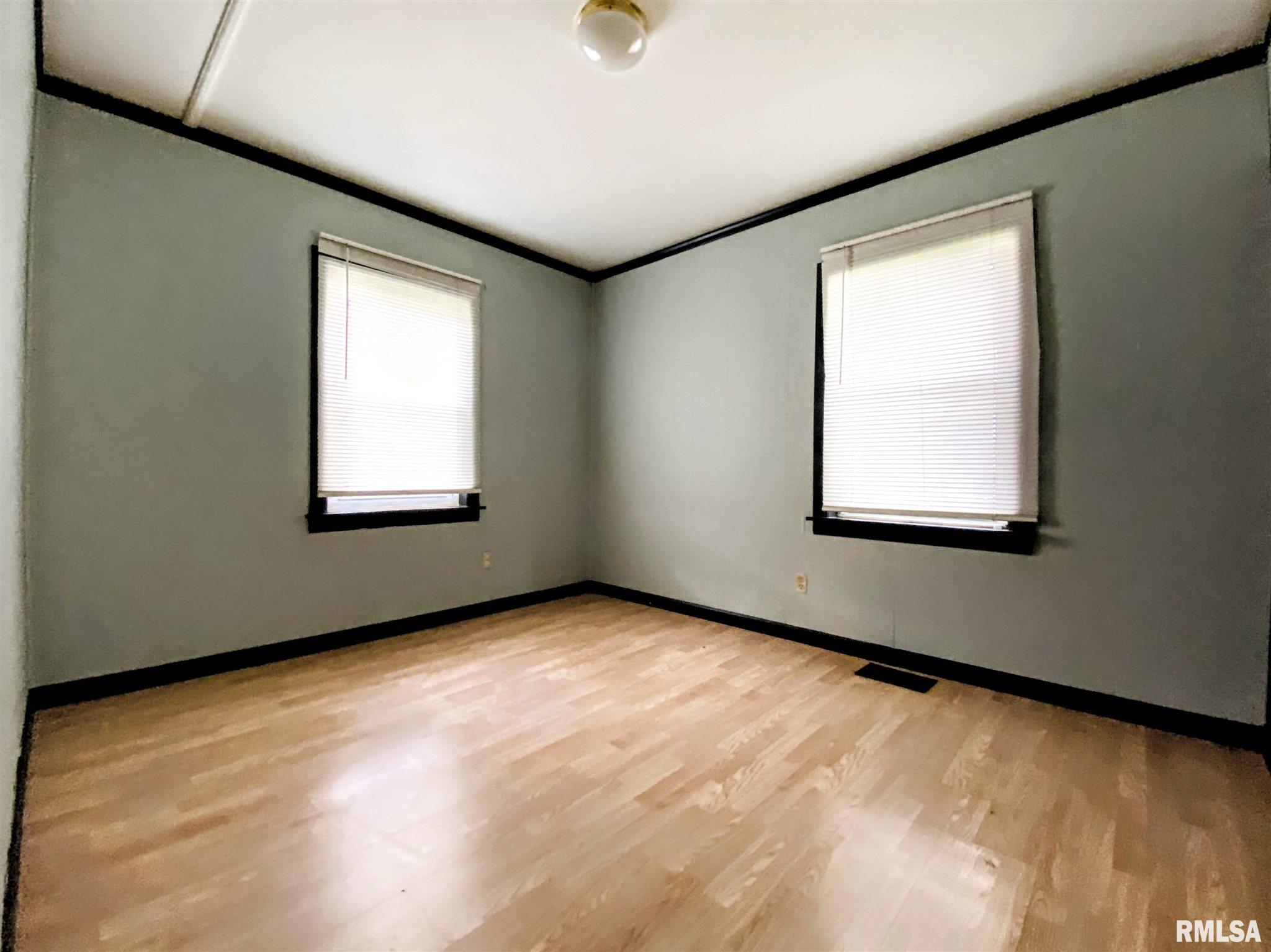 2377 Washington Road Washington, IL 61571 - Photo 10 of 28 Gallery Image 10