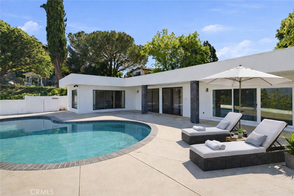 3329 Dona Rosa Drive Studio City, CA 91604 - Photo 1 of 24