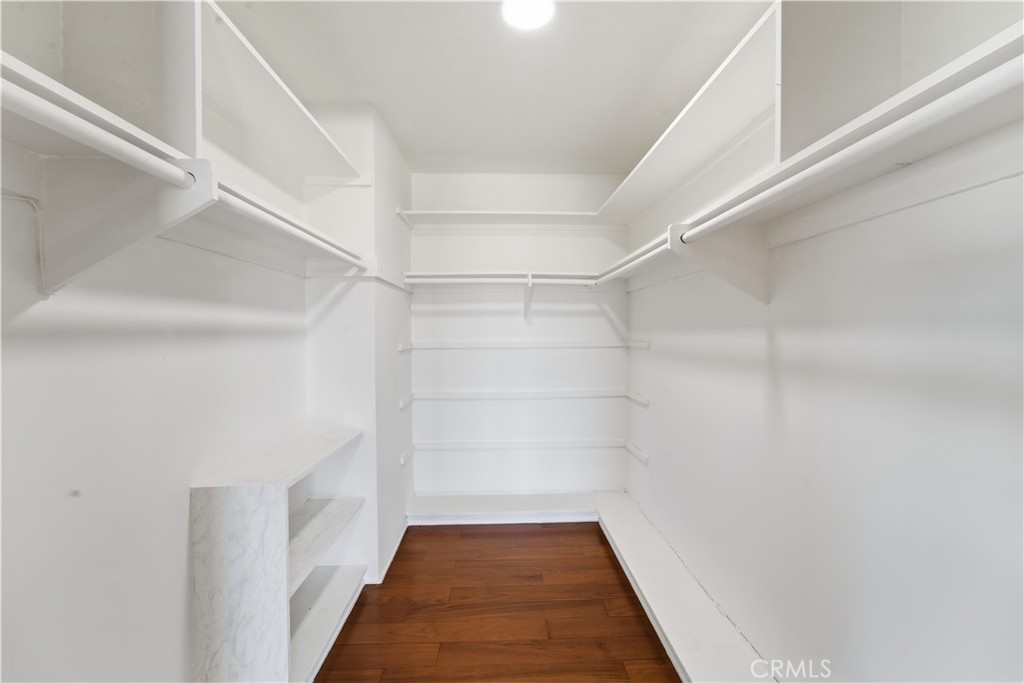 3329 Dona Rosa Drive Studio City, CA 91604 - Photo 15 of 24