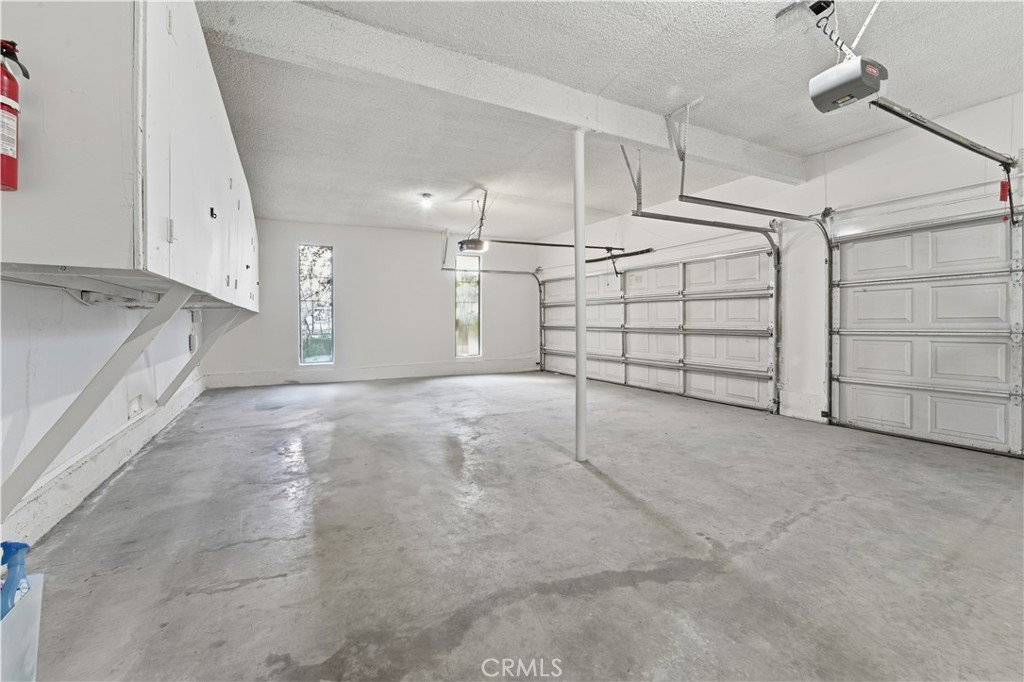 3329 Dona Rosa Drive Studio City, CA 91604 - Photo 17 of 24