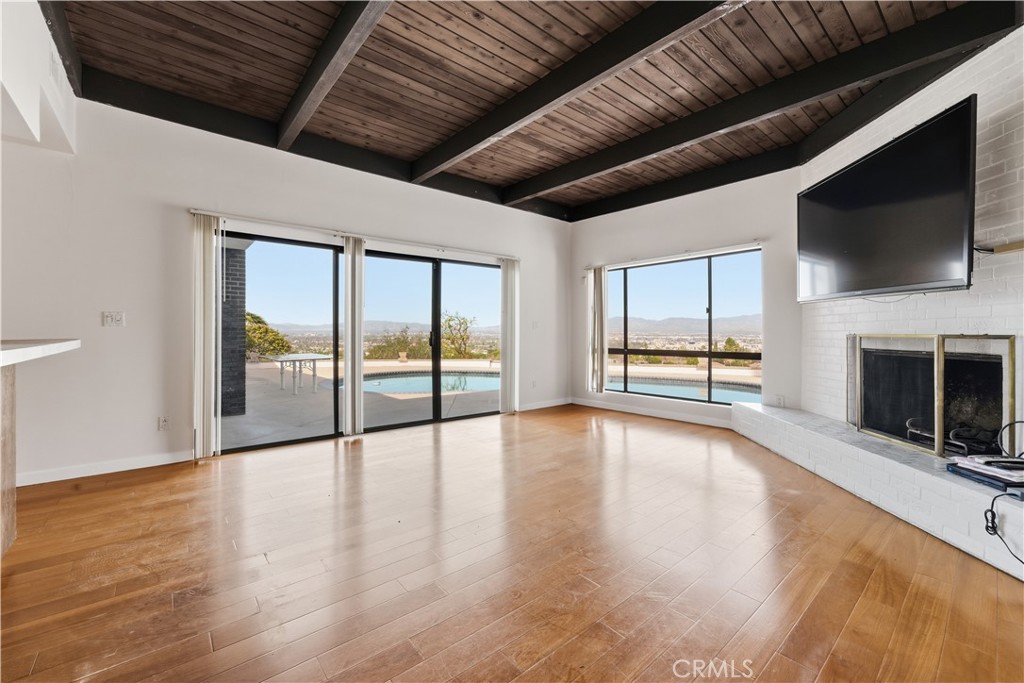 3329 Dona Rosa Drive Studio City, CA 91604 - Photo 7 of 24