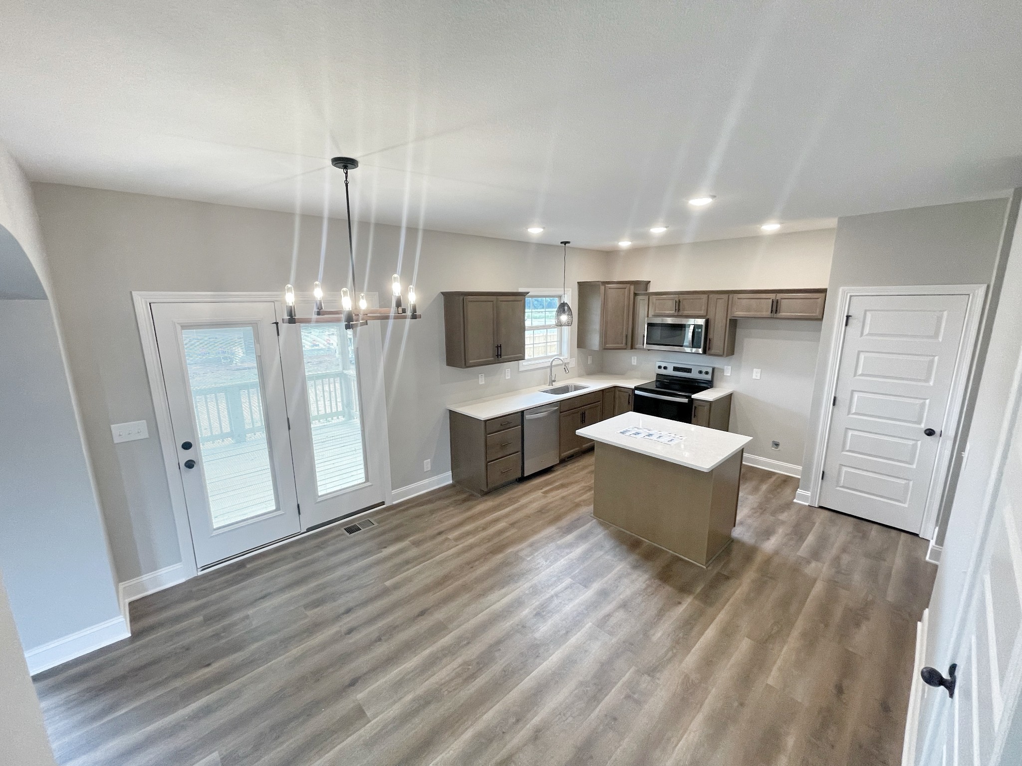 849 Burley Barn Road Clarksville, TN 37042 - Photo 8 of 25 Gallery Image 8