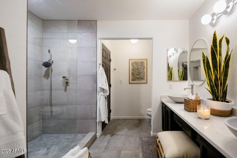 7700 East Gainey Ranch Road, Unit 134 Scottsdale, AZ 85258 - Photo 14 of 30 Primary Bathroom