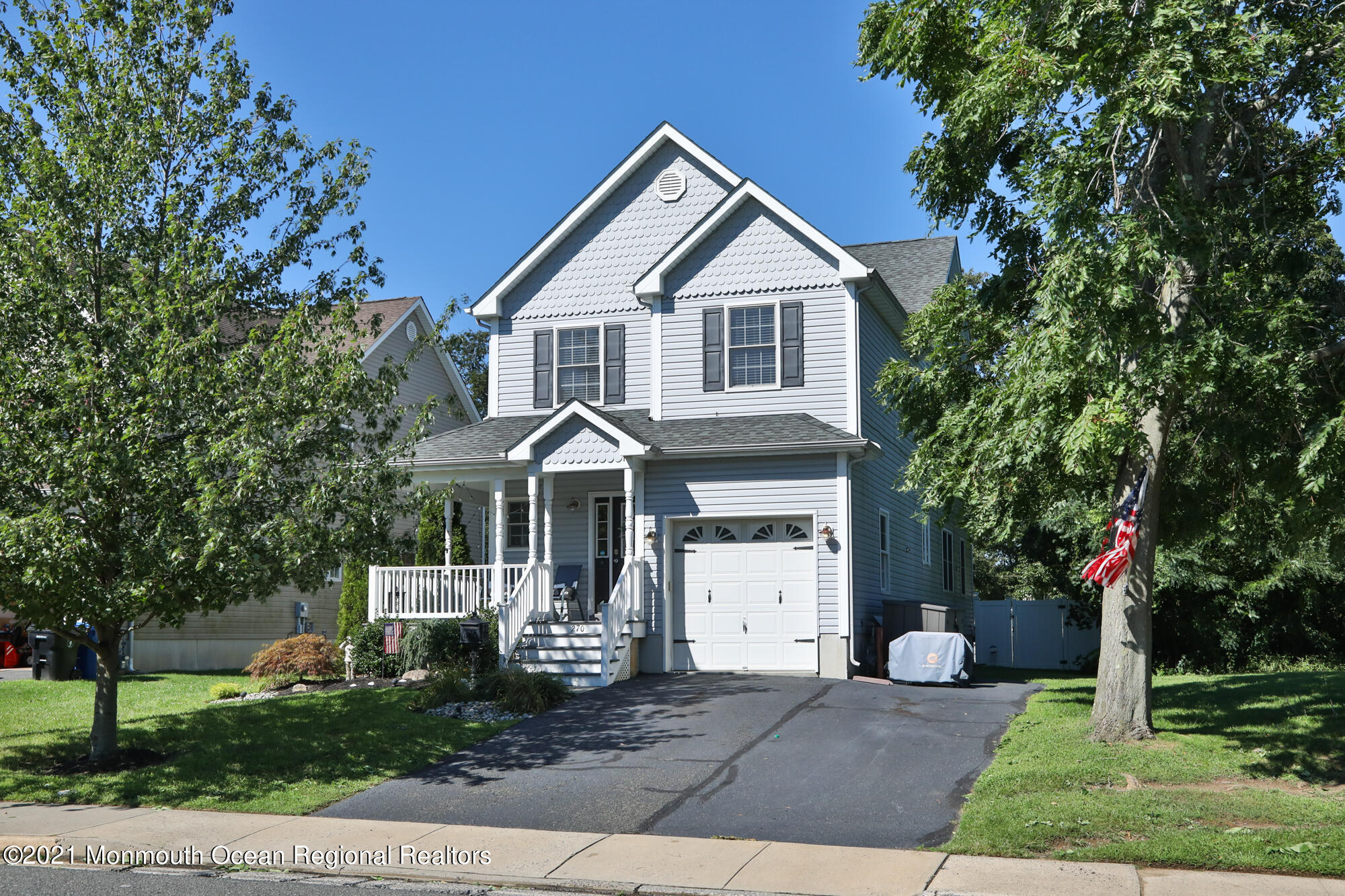 270 E Road Belford, NJ 07718 - Photo 3 of 51 IMG_4018