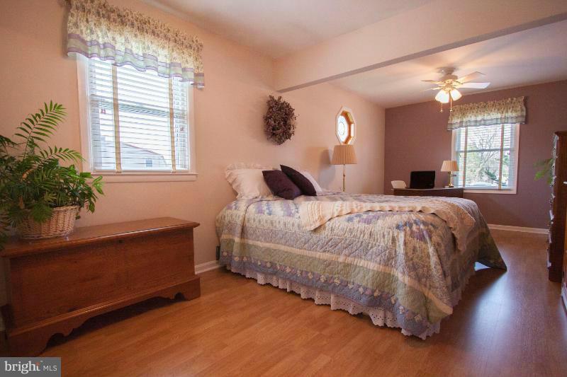 701 Grantwood Road Baltimore, MD 21220 - Photo 18 of 30 Bedroom