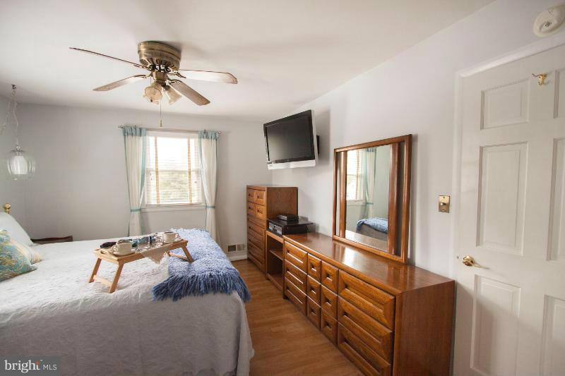 701 Grantwood Road Baltimore, MD 21220 - Photo 22 of 30 Bedroom (Master)