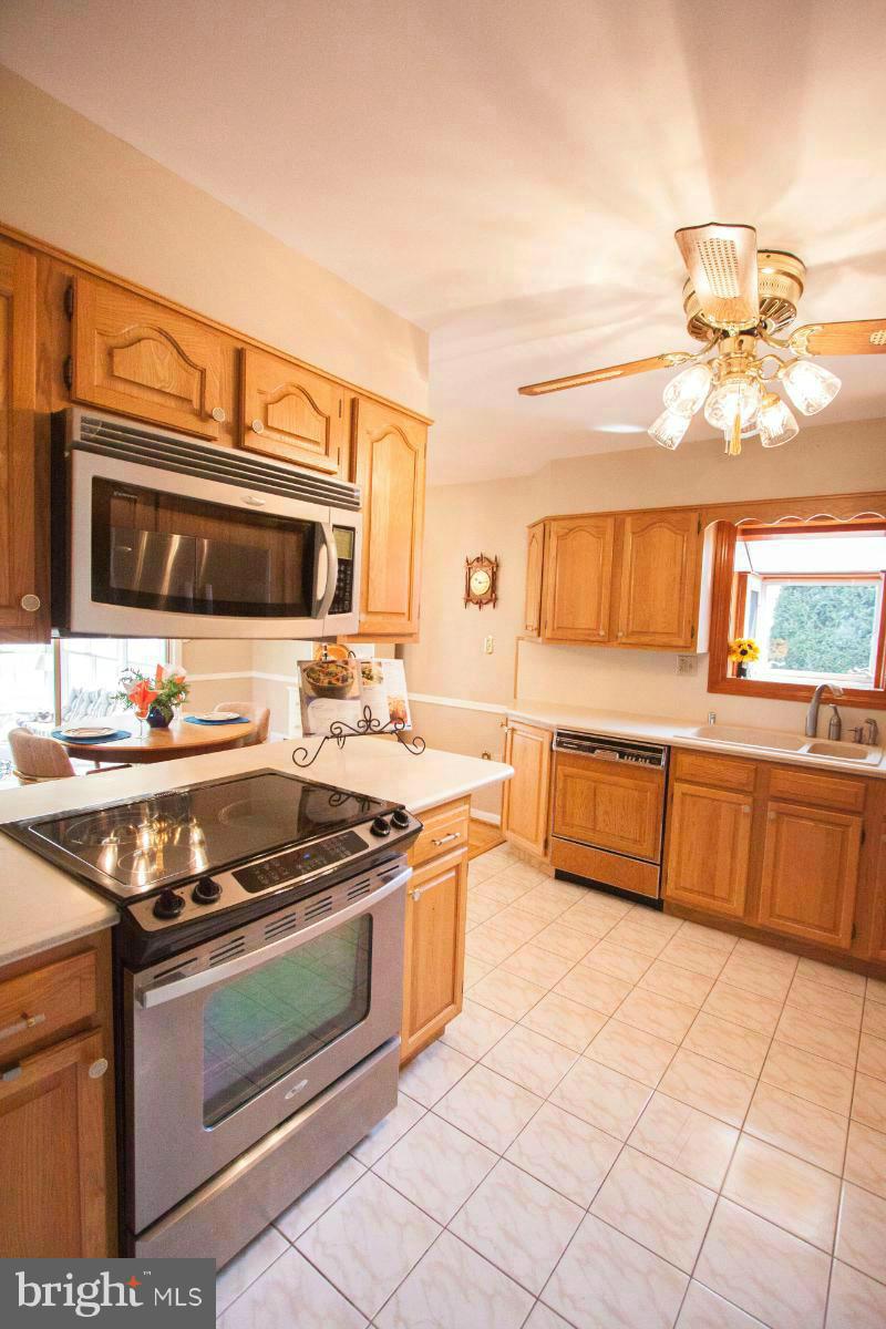 701 Grantwood Road Baltimore, MD 21220 - Photo 8 of 30 Kitchen