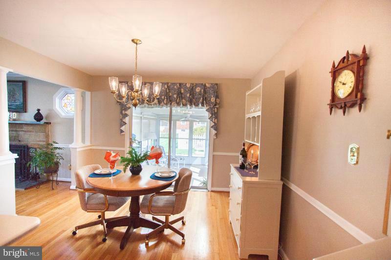 701 Grantwood Road Baltimore, MD 21220 - Photo 10 of 30 Dining Room
