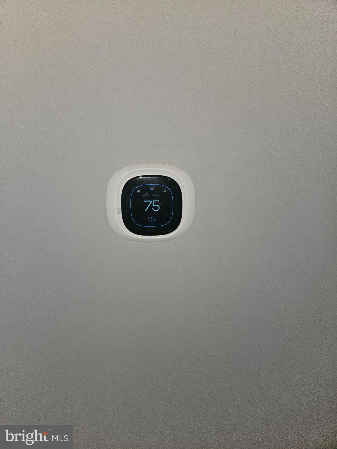 2314 Searles Road Dundalk, MD 21222 - Photo 4 of 36 Thermostat
