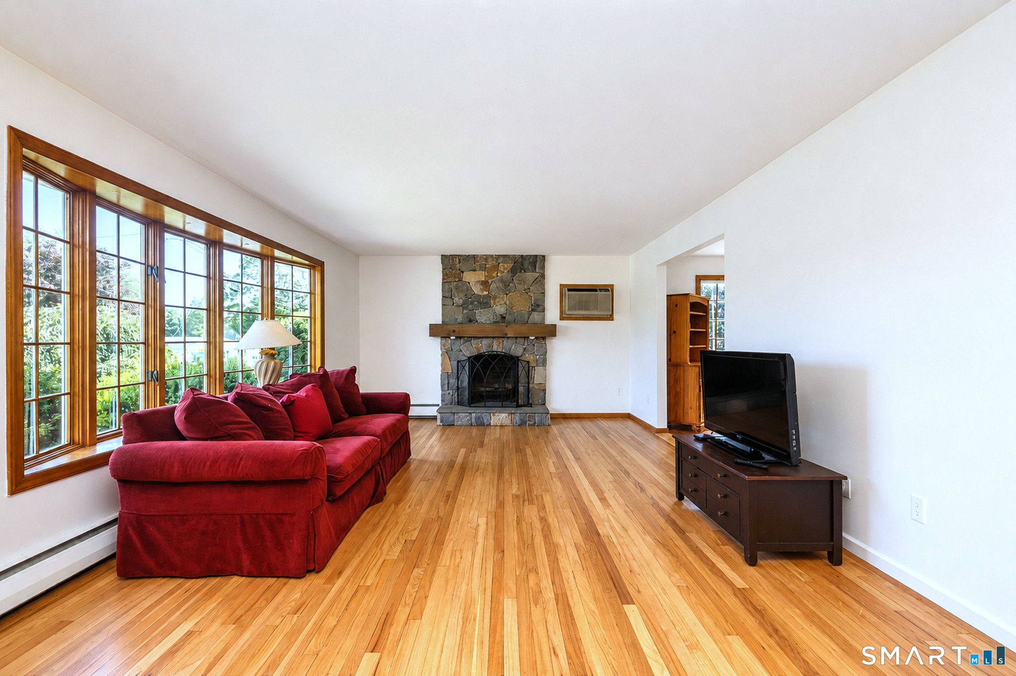 269 Wilbrook Road Stratford, CT 06614 - Photo 9 of 40 Gallery Image 9