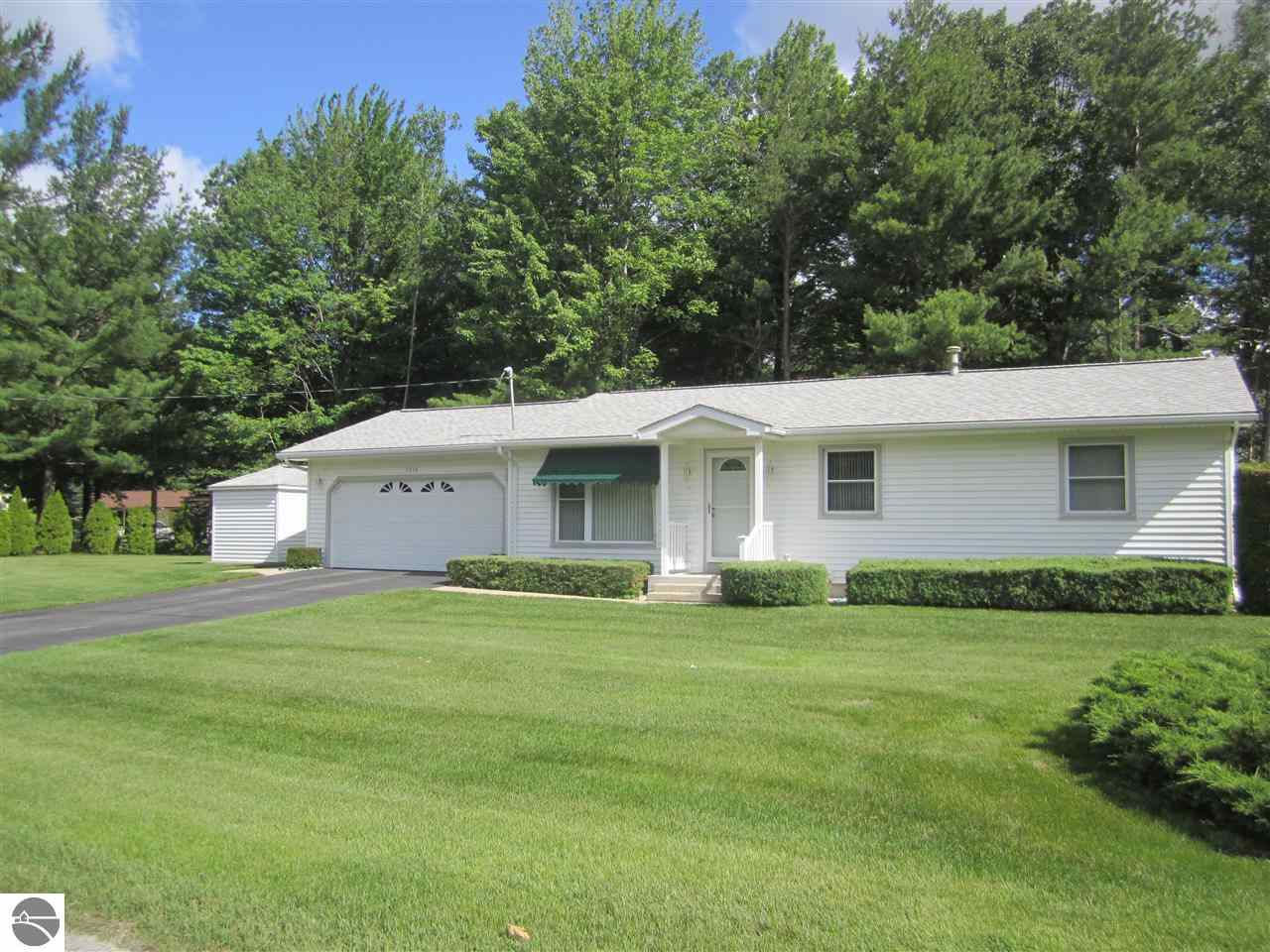 1516 Ridge View Court Traverse City, MI 49686 - Photo 1 of 32 1787561.JPG