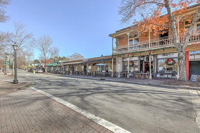 $1,900 | 523 Warm Springs Circle, Unit 523, Roswell, GA 30075