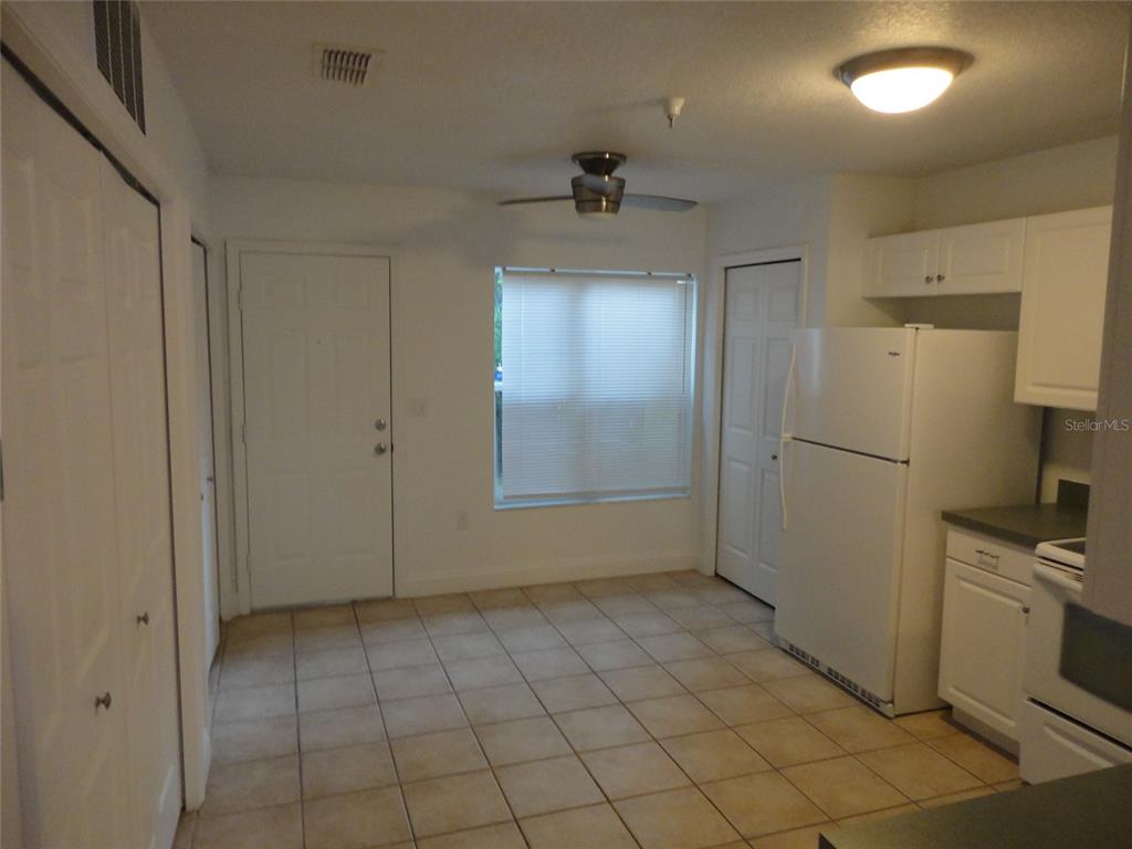2636 Southwest 35th Place, Unit 8 Gainesville, FL 32608 - Photo 3 of 11