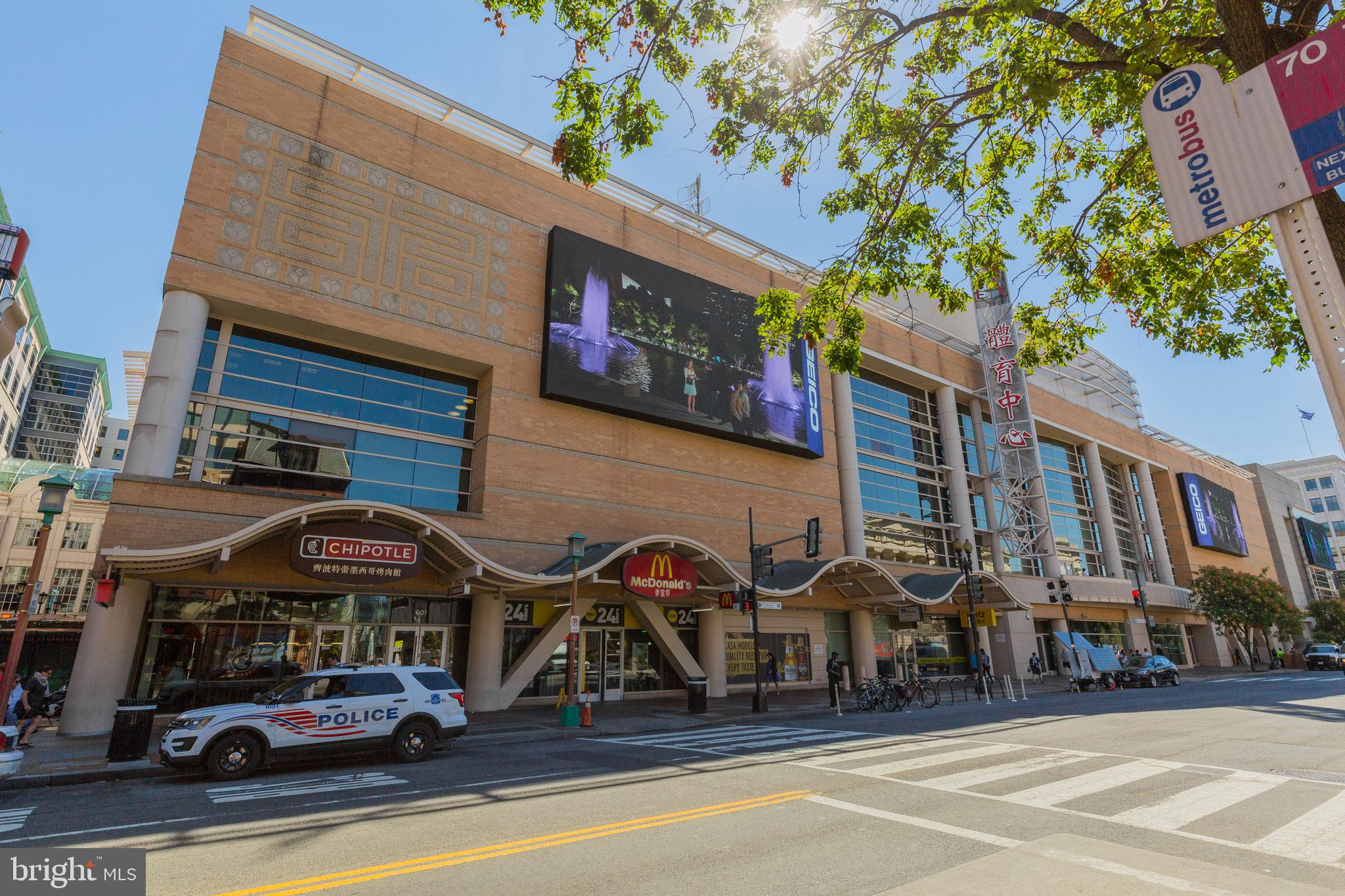777 7th Street Northwest, Unit 1124 Washington, DC 20001 - Photo 9 of 55