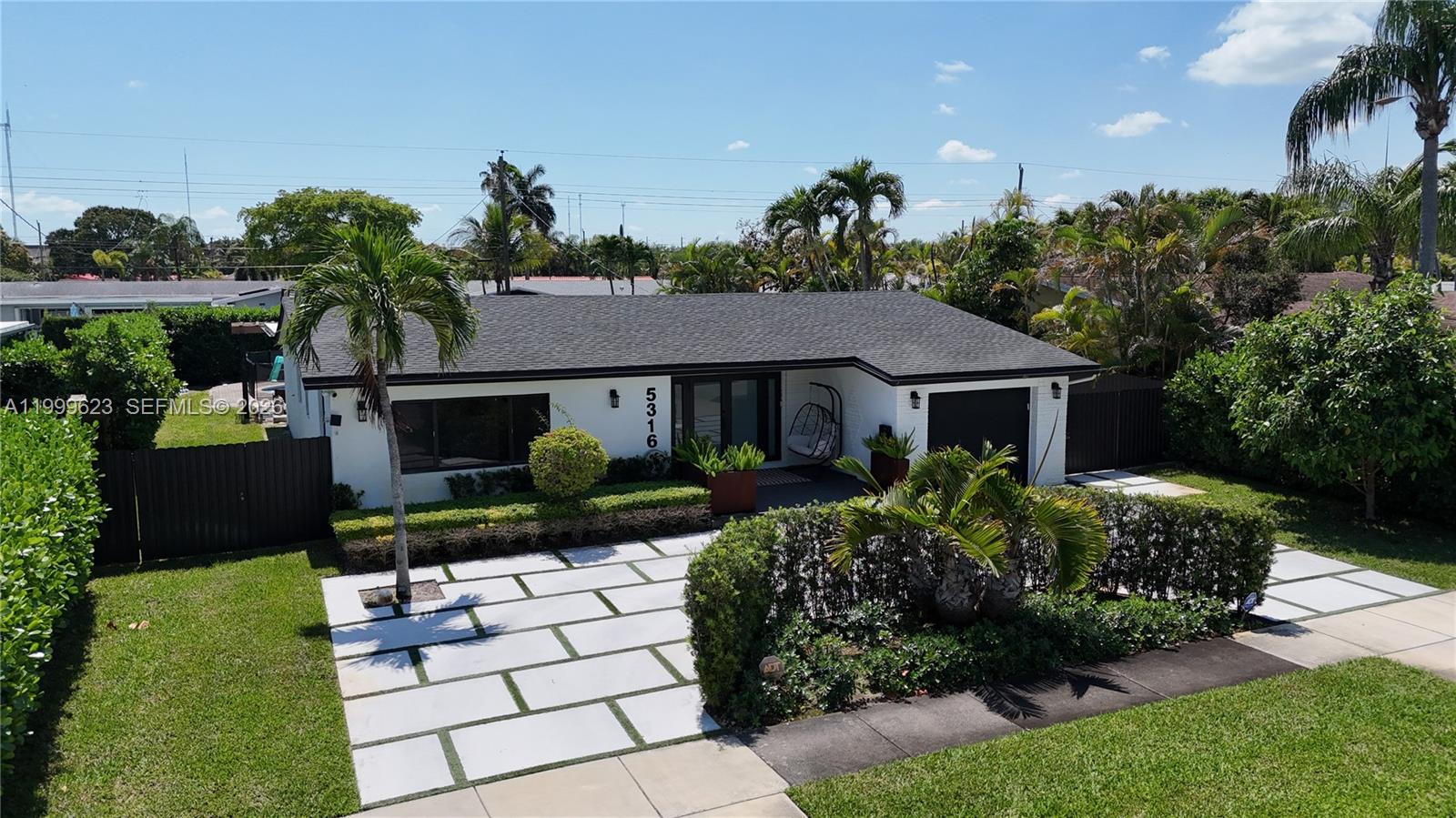 5316 Jackson Street Hollywood, FL 33021 - Photo 3 of 72