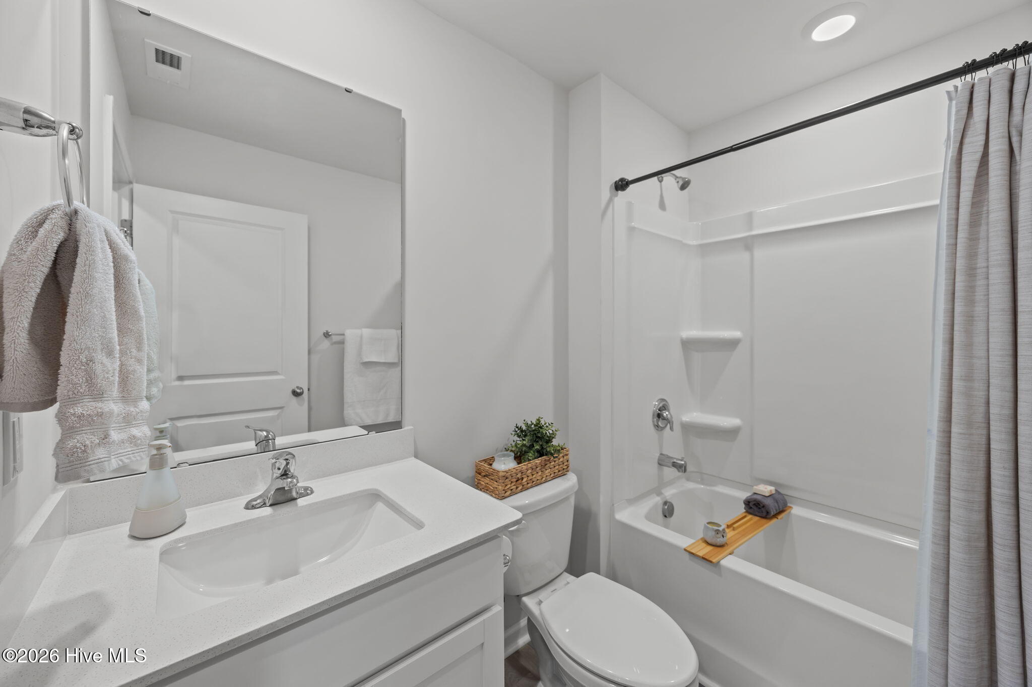 4072 Debbie Drive Ayden, NC 28513 - Photo 18 of 40 Downstairs Bathroom