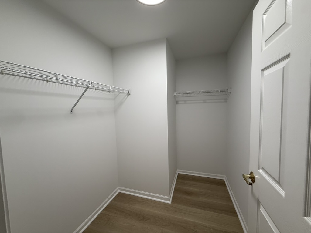 3401 North Carriageway Drive, Unit 307 Arlington Heights, IL 60004 - Photo 9 of 11 a view of small space