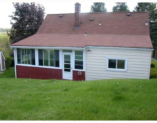 1677 Elderslee Road Baldwin, PA 15227 - Photo 7 of 8 Exterior Back.