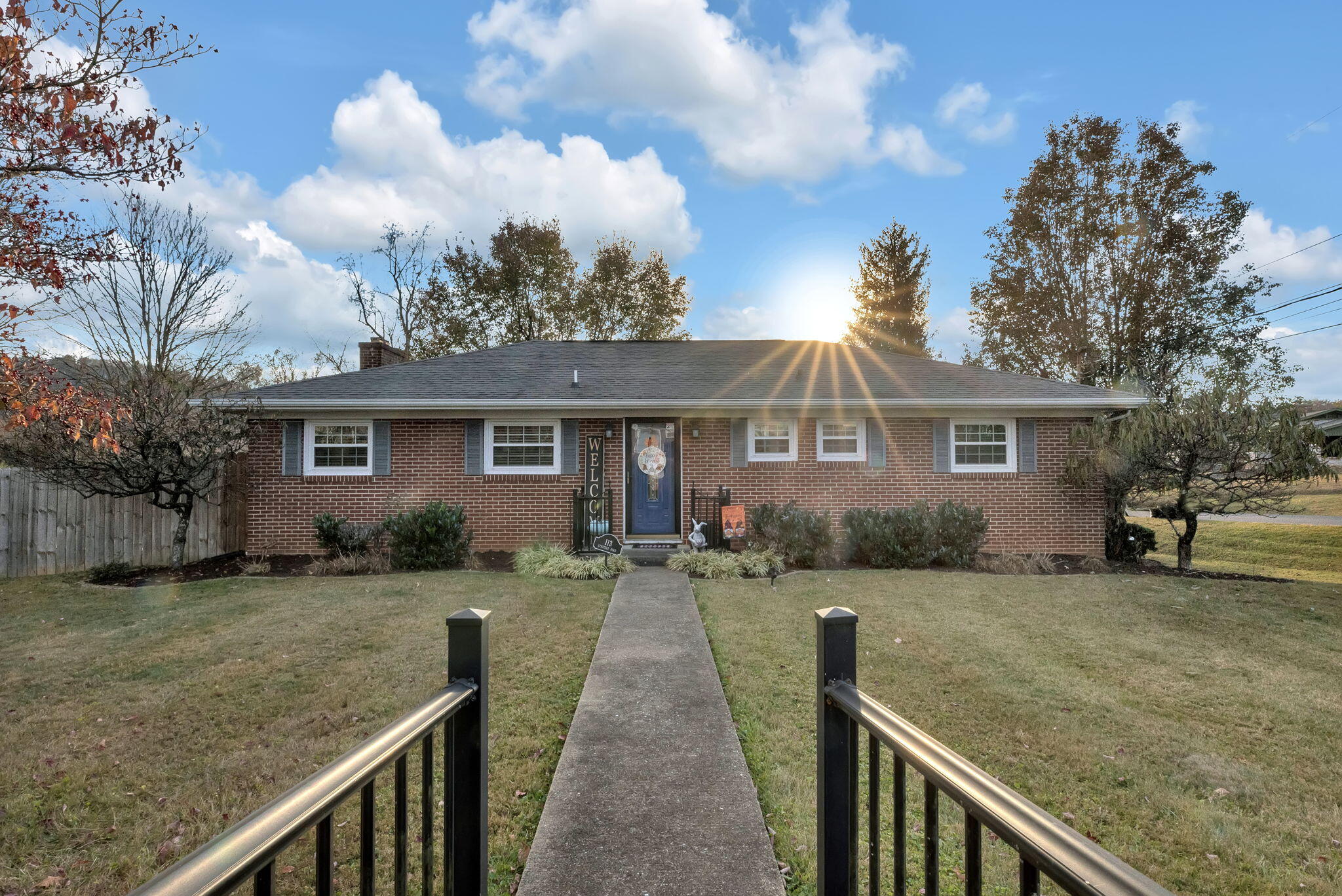 113 Lynfield Road Bristol, TN 37620 - Photo 3 of 27 22-web-or-mls-217A9078