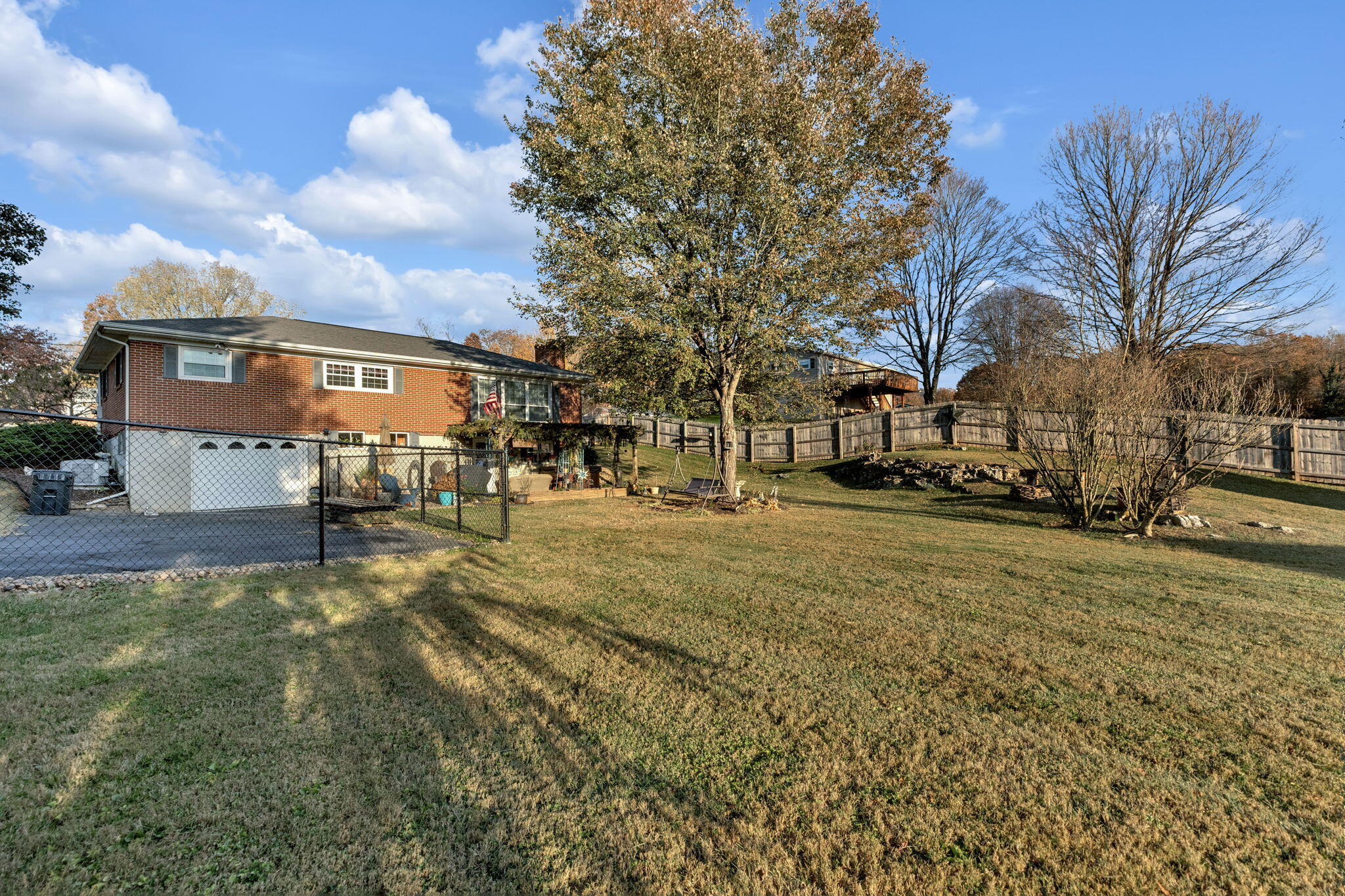 113 Lynfield Road Bristol, TN 37620 - Photo 5 of 27 25-web-or-mls-217A9098
