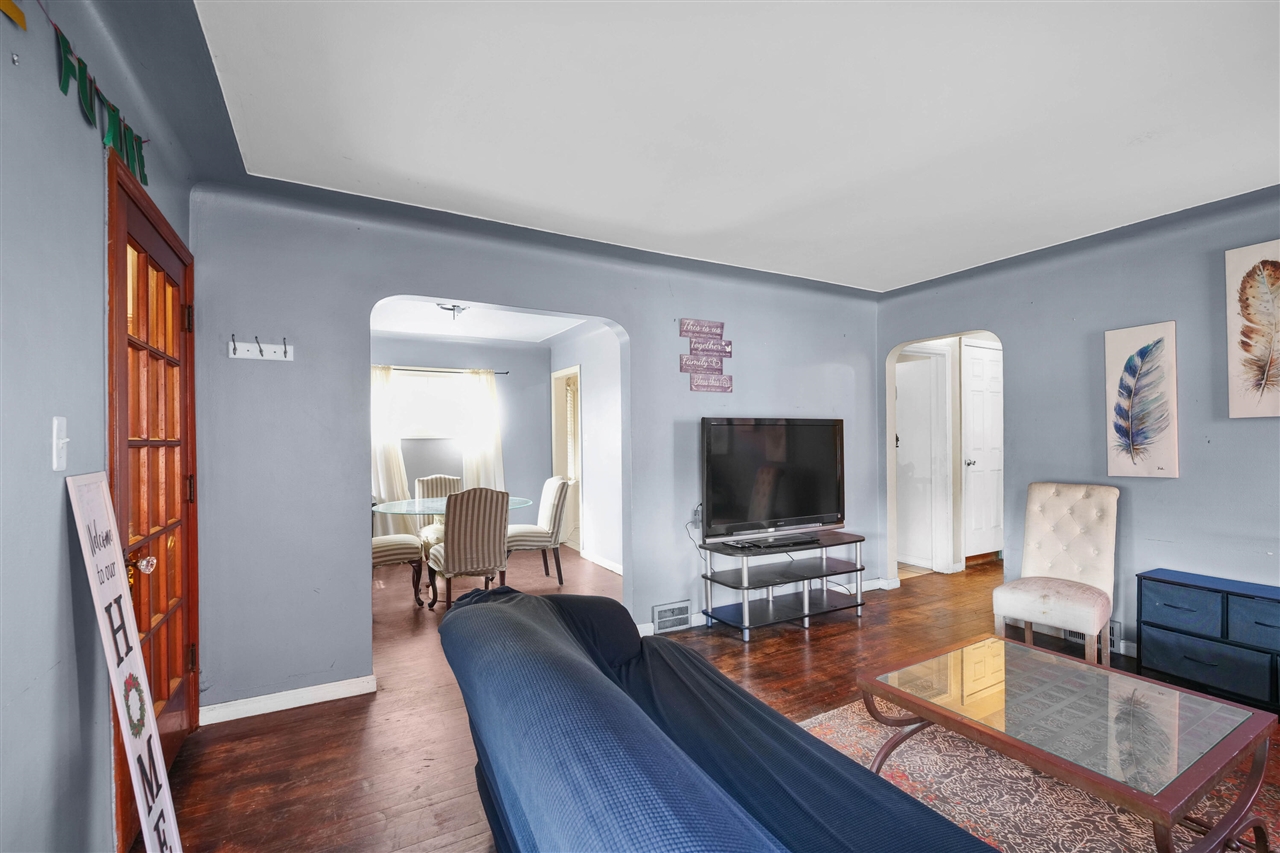 12261 Lansdowne Street Detroit, MI 48224 - Photo 2 of 22