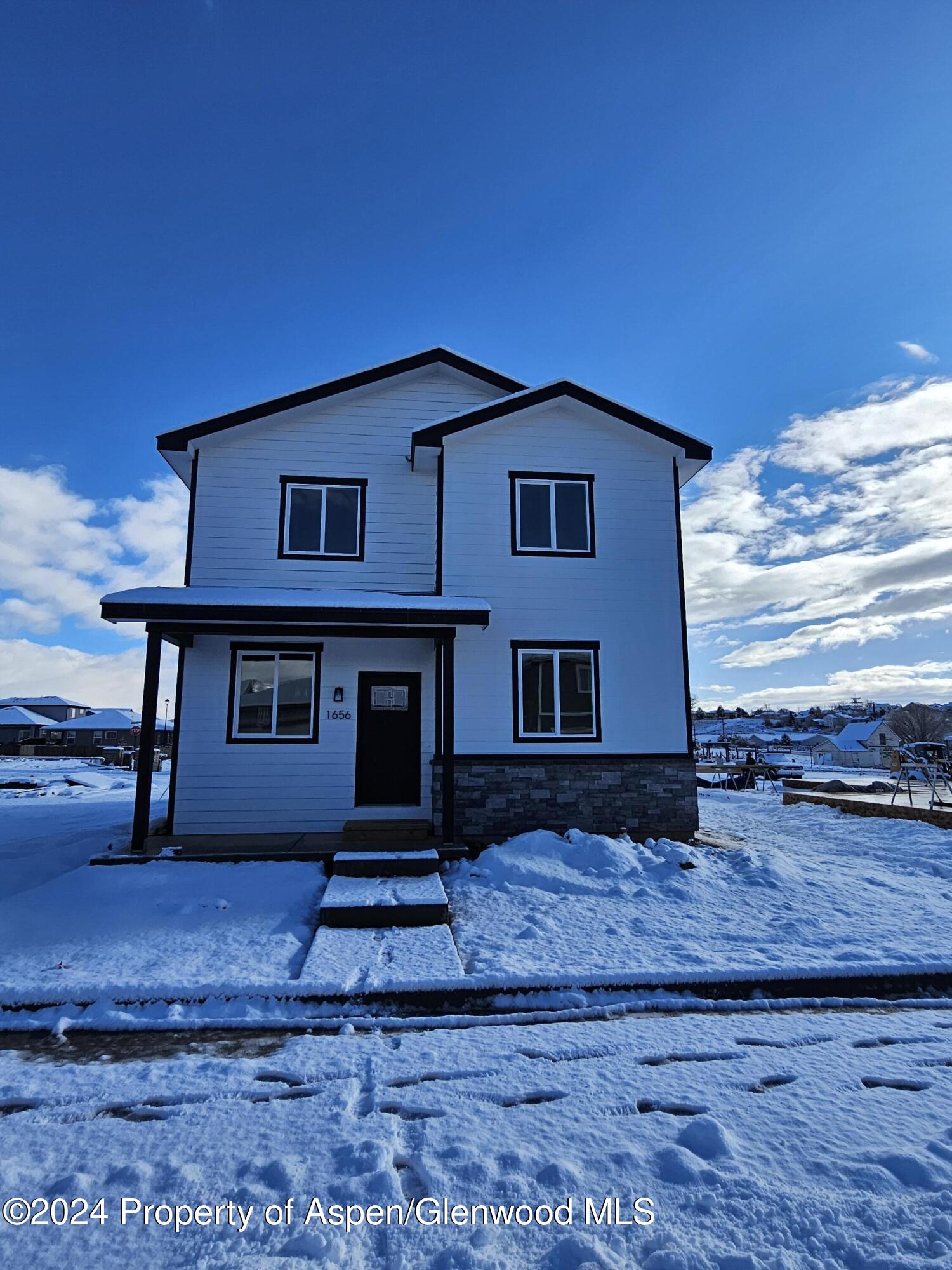1656 Walnut Loop Rifle, CO 81650 - Photo 2 of 13 20241127_095711
