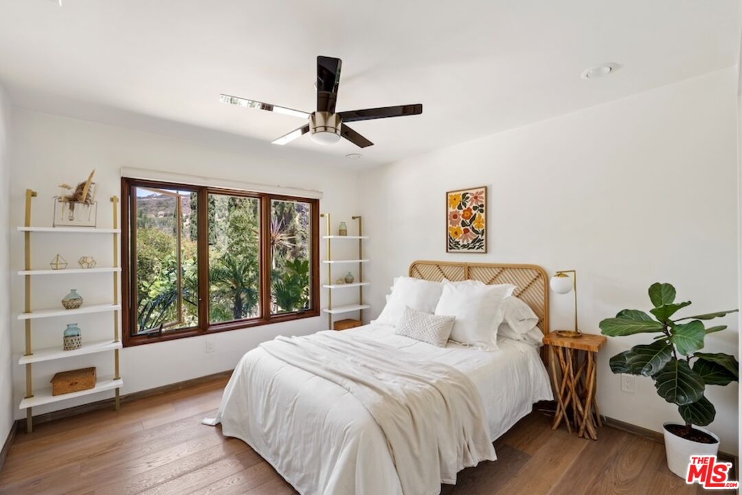 24537 Dry Canyon Cold Creek Road Calabasas, CA 91302 - Photo 12 of 34