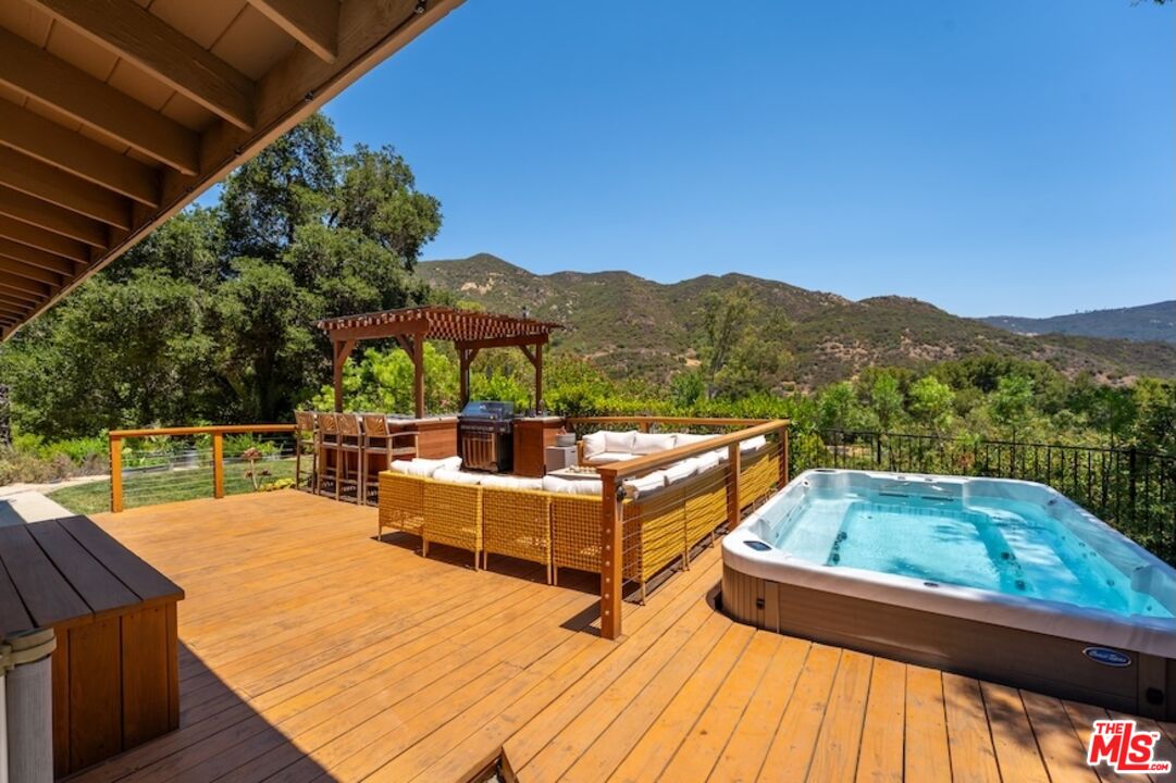 24537 Dry Canyon Cold Creek Road Calabasas, CA 91302 - Photo 18 of 34