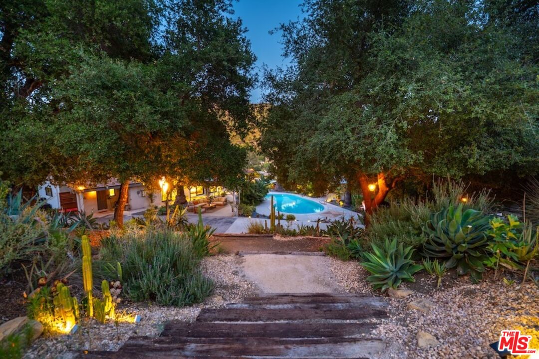 24537 Dry Canyon Cold Creek Road Calabasas, CA 91302 - Photo 2 of 34