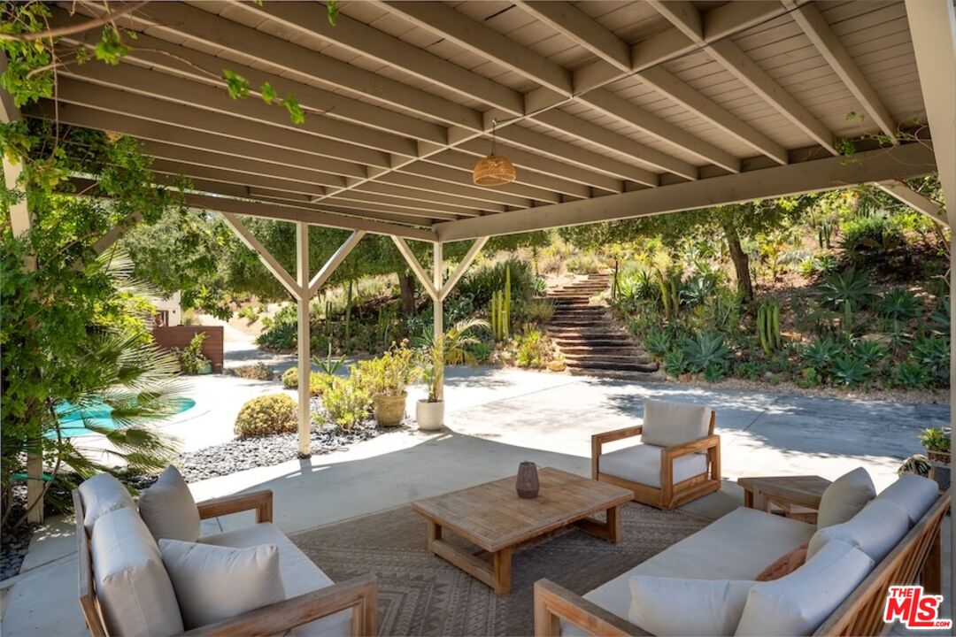 24537 Dry Canyon Cold Creek Road Calabasas, CA 91302 - Photo 24 of 32