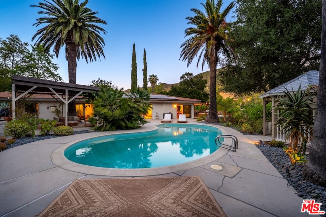 24537 Dry Canyon Cold Creek Road Calabasas, CA 91302 - Photo 27 of 34